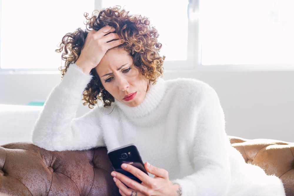 Minimalisme digital: com reduir l’estrès desconnectant del mòbil