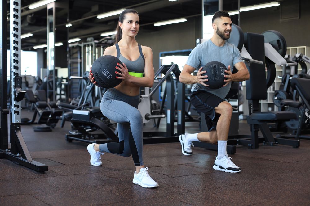 Entrenar en pareja: beneficios y rutinas